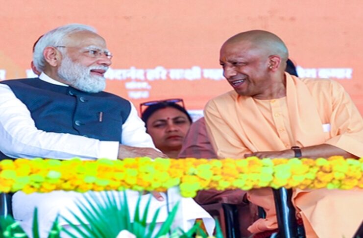 प्रधानमंत्री के रूप में मोदी के 12 साल बेमिसाल, यूपी के सीएम योगी ने दी बधाई