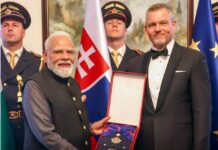 प्रधानमंत्री नरेंद्र मोदी को स्लोवाकिया देश के सर्वोच्च नागरिक सम्मान ‘ऑर्डर ऑफ द व्हाइट डबल क्रॉस (फर्स्ट क्लास)’ से सम्मानित किया गया