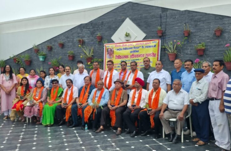 राष्ट्रीय चिकित्सक दिवस पर दिव्य सेवा ट्रस्ट, आगरा द्वारा “चिकित्सक अभिनंदन समारोह” गरिमापूर्ण वातावरण में सम्पन्न