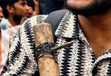 जंतर मंतर पर तथाकथित शांतिपूर्वक प्रदर्शन करने वालों के पास से तलवारें, लाठियां, नुकीले हथियार, पत्थर, पीपर स्प्रे मिले