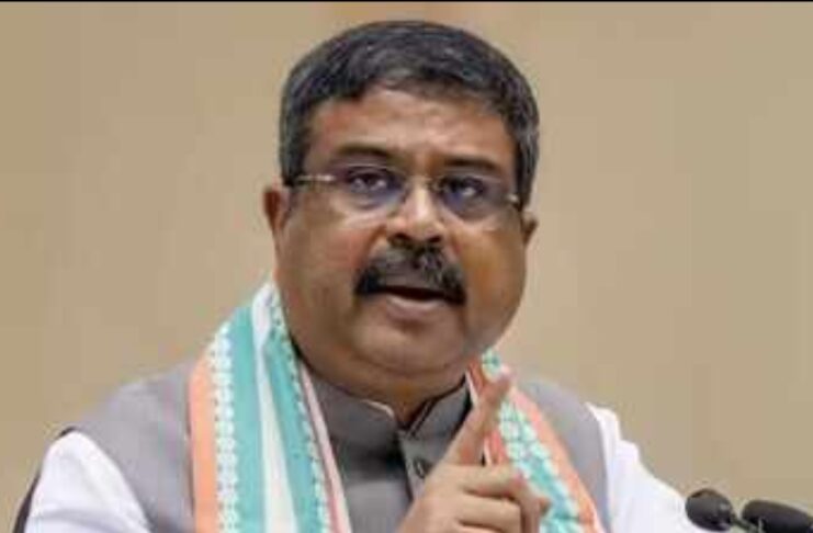 केंद्रीय शिक्षा मंत्री धर्मेंद्र प्रधान ने शिक्षा मंत्री पद से इस्तीफा प्रधानमंत्री को भेजा