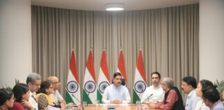 प्रह्लाद जोशी ने रविवार को केंद्रीय शिक्षा मंत्री के रूप में कार्यभार संभाला, तुरंत कर डाली हाई लेवल मीटिंग