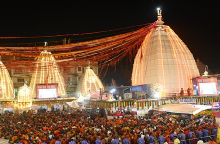 बाबा बैद्यनाथ धाम में बन गया आस्था का महासागर, 12 किलोमीटर से अधिक लंबी हो गई श्रद्धालुओं की कतार