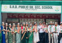 एस.आर.डी. पब्लिक स्कूल, अकोला,आगरा में हर्षोल्लास से मनाया गया स्वतंत्रता दिवस