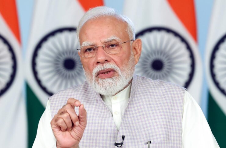 एशियाई खेलों में भारतीय खिलाड़ियों के शानदार प्रदर्शन पर प्रधानमंत्री नरेंद्र मोदी ने स्वर्ण और कांस्य पदक जीतने वाले खिलाड़ियों एवं टीमों को बधाई दी